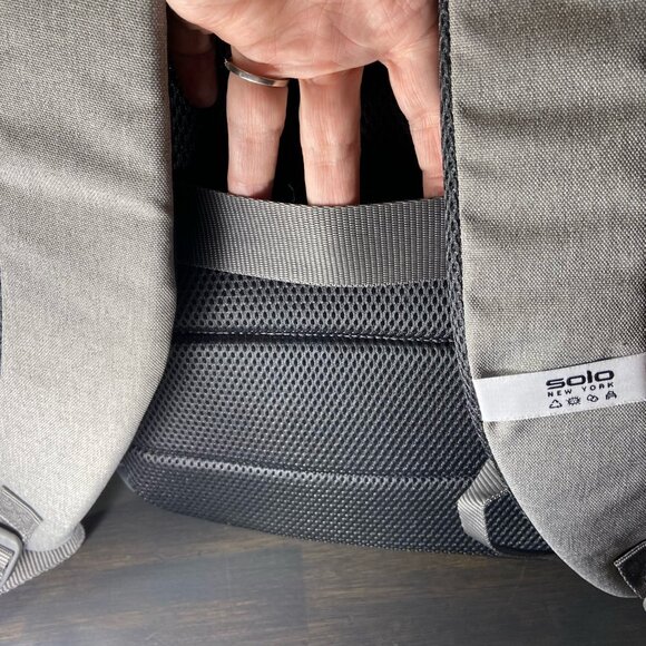 Solo New York Heather Gray Laptop Backpack – Stylish & Lightweight - Like New - Picture 9 of 9